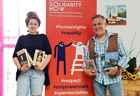 Δωρεά βιβλίων από το ΠΟΚΕΛ στην οργάνωση "Solidarity Now"  